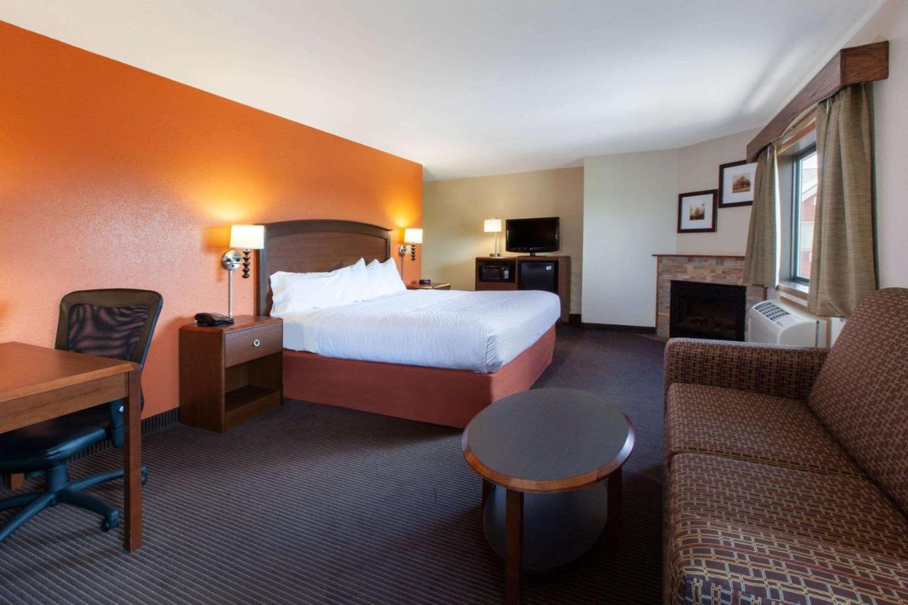 Americinn By Wyndham Iron River Ngoại thất bức ảnh